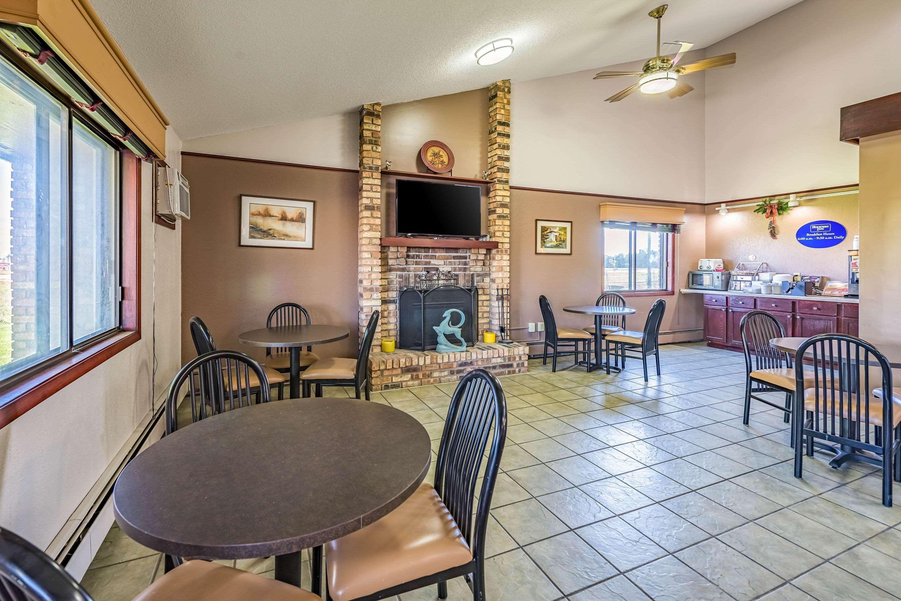Rodeway Inn Saint Joseph Εξωτερικό φωτογραφία
